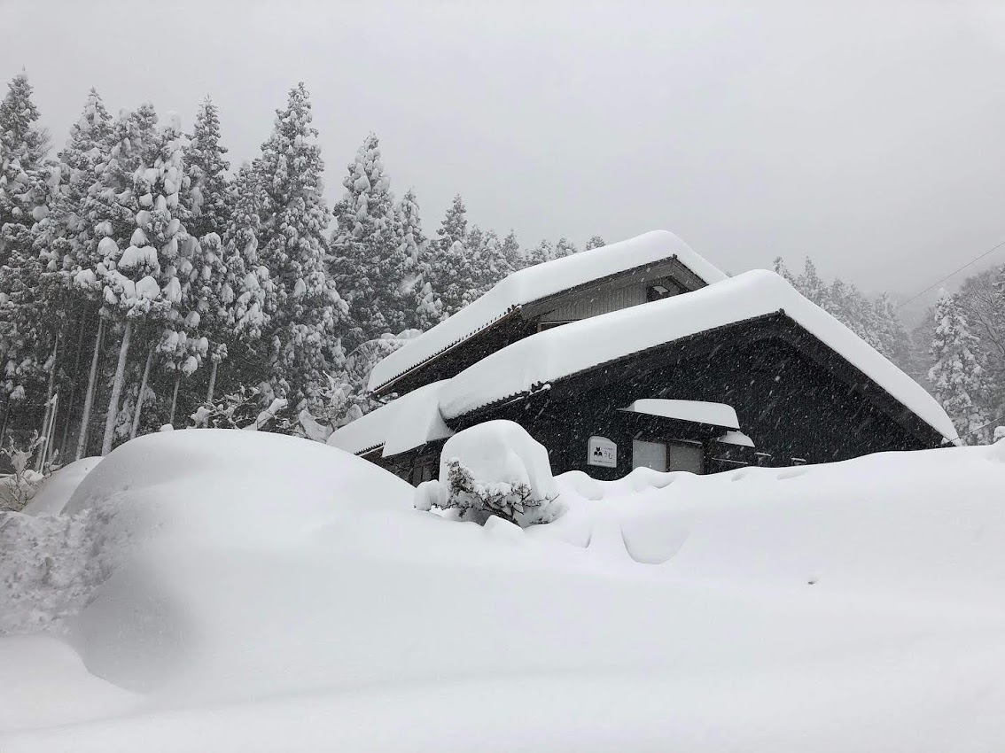 上平寺は雪が多い地域です。