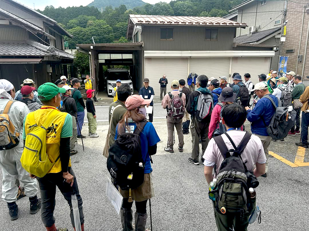 鎌刃城跡を実際に歩きながら歴史を学ぶ